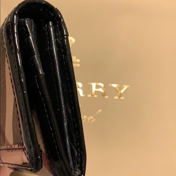 Burberry - Picture 8 of 8